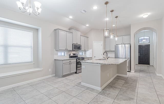 3-bedroom rental at 21923 Caprock Cyn in San Antonio, TX — photo 5