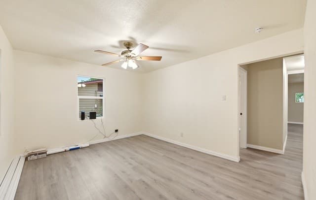 3-bedroom rental at 715 W Vestal Pl in San Antonio, TX — photo 3