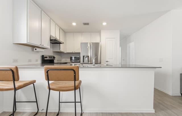 3-bedroom rental at 13510 Verplank Bnd in San Antonio, TX — photo 5