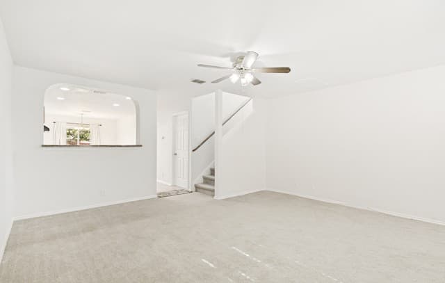 4-bedroom rental at 2338 Camberly Vw in Converse, TX — photo 3