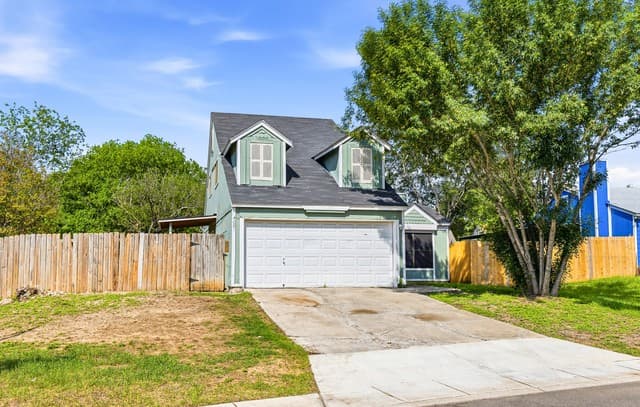3-bedroom rental at 4001 Prairie Sun in San Antonio, TX — photo 1