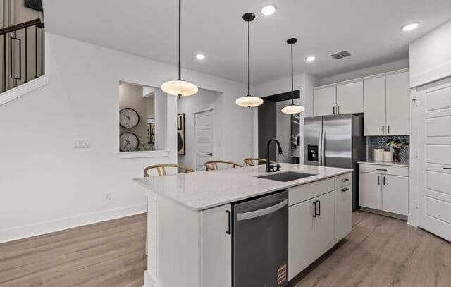 4-bedroom rental at 11910 Bonfire in San Antonio, TX — photo 5