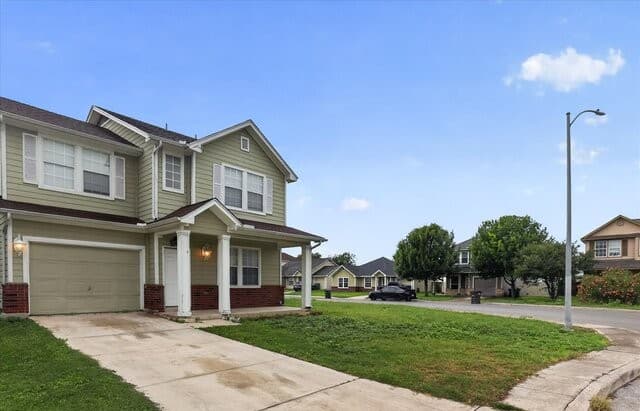 3-bedroom rental at 1803 White Magnolia in San Antonio, TX — photo 2