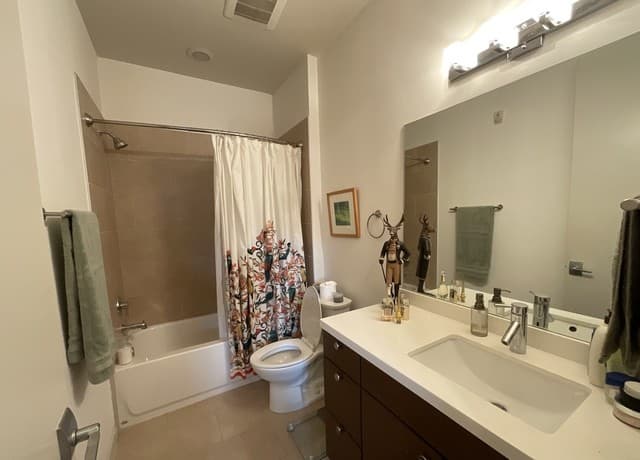 2-bedroom rental at 17902 La Cantera Pkwy Unit 303 in San Antonio, TX — photo 3