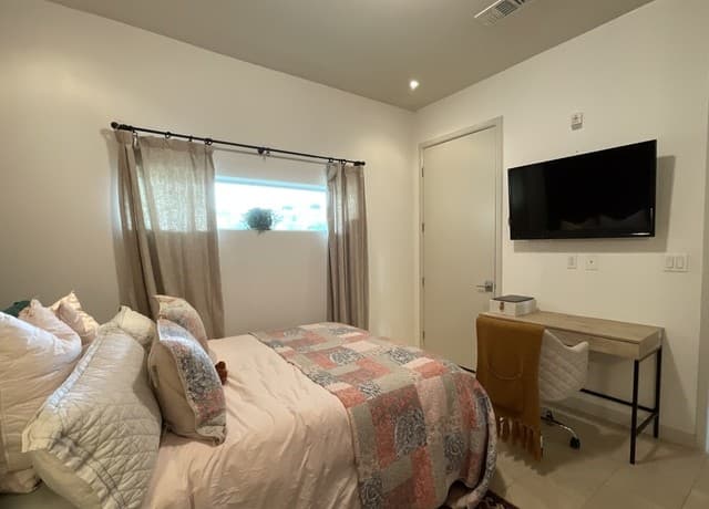 2-bedroom rental at 17902 La Cantera Pkwy Unit 303 in San Antonio, TX — photo 4