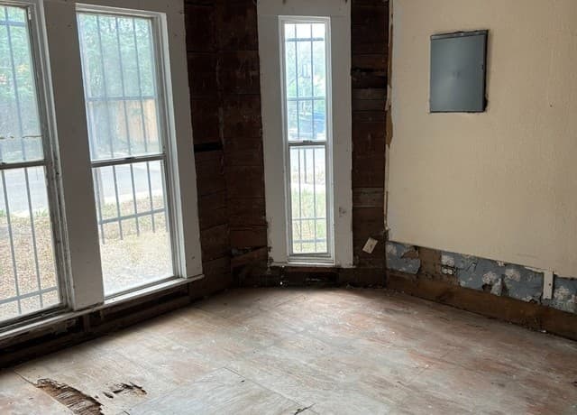 2-bedroom rental at 211 Gabriel in San Antonio, TX — photo 4
