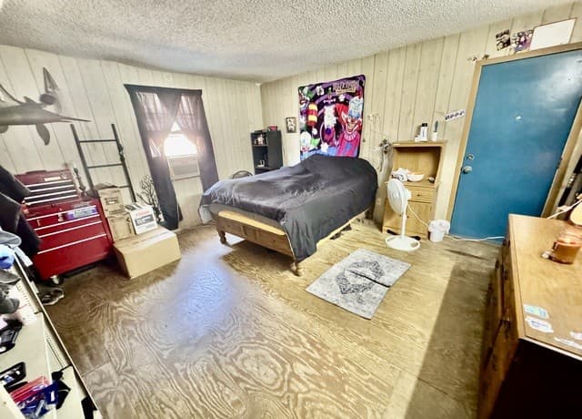 3-bedroom rental at 216 N San Gabriel Ave in San Antonio, TX — photo 5