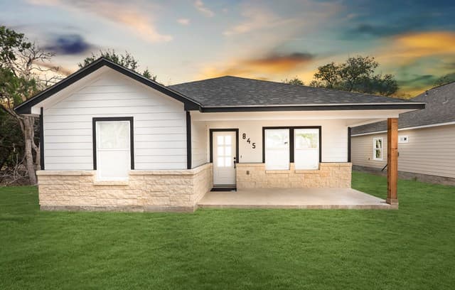 Home for sale at 845 Tee Dr in Spring Branch, TX — photo 1