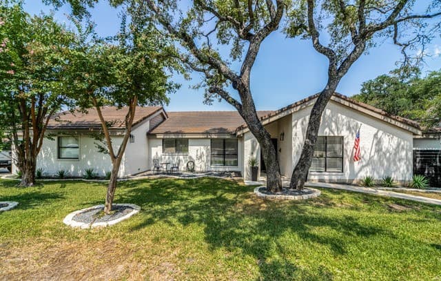 3-bedroom rental at 29639 Terra Bella in Boerne, TX — photo 1