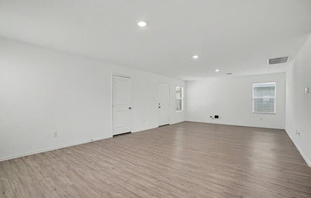3-bedroom rental at 5427 Daphne Path in San Antonio, TX — photo 5