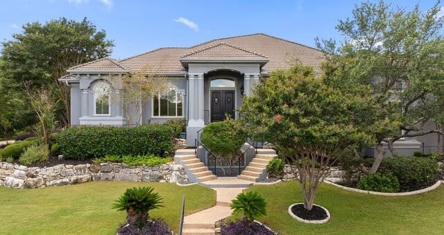 4-bedroom rental at 2022 Via Vineda in San Antonio, TX — photo 1