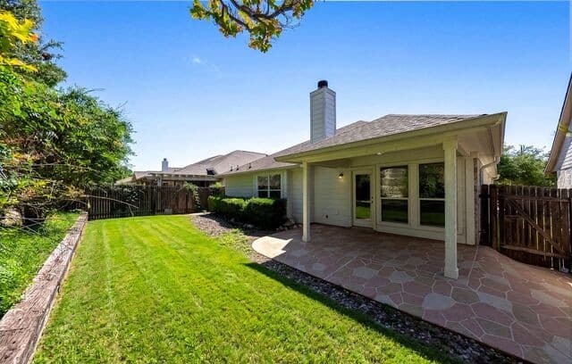 3-bedroom rental at 3451 Bennington Way in San Antonio, TX — photo 3