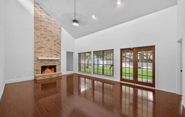 4-bedroom rental at 8926 Shady Leaf in San Antonio, TX — photo 5