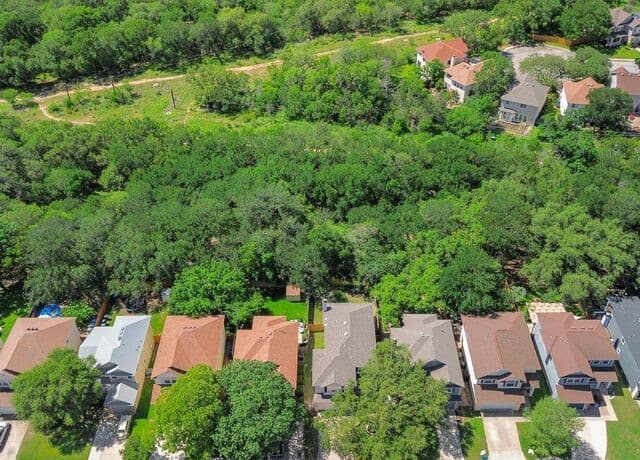 3-bedroom rental at 834 Magnolia Mist in San Antonio, TX — photo 2