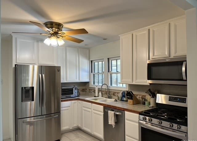 2-bedroom rental at 137 Schreiner Pl in San Antonio, TX — photo 3