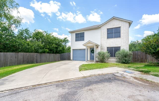 3-bedroom rental at 8903 Kenton Briar in San Antonio, TX — photo 4