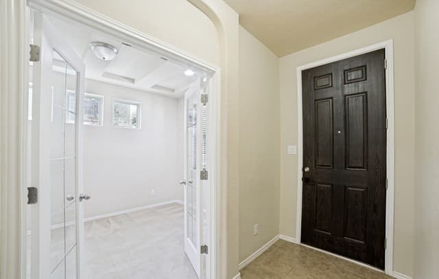 3-bedroom rental at 6431 Lionheart Park in San Antonio, TX — photo 4