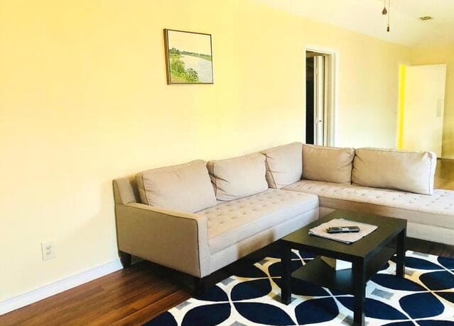 2-bedroom rental at 8033 N New Braunfels Ave Unit 300 D in San Antonio, TX — photo 3