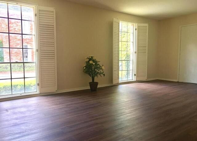 2-bedroom rental at 8033 N New Braunfels Ave Unit 300 D in San Antonio, TX — photo 5