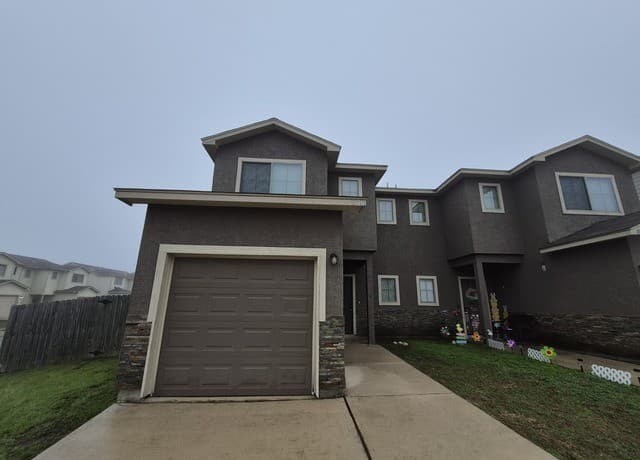 rental at 8710 Vista De Nubes in Converse, TX — photo 1