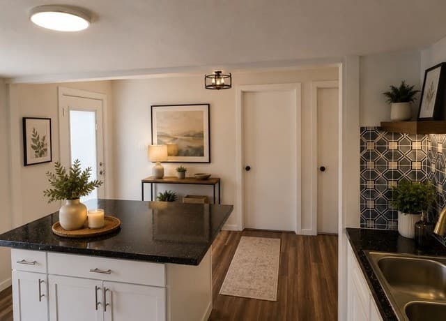 3-bedroom rental at 2115 S Navidad St in San Antonio, TX — photo 4