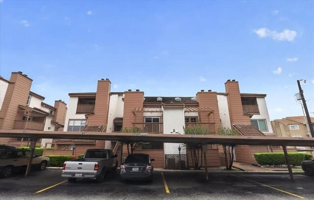 2-bedroom rental at 4107 Medical Dr Unit 8204 in San Antonio, TX — photo 3