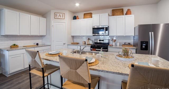 4-bedroom rental at 134 Double L Drive in Comfort, TX — photo 4