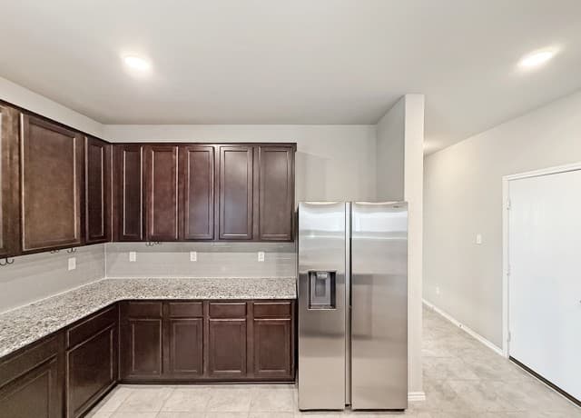 4-bedroom rental at 9231 Yaya in Converse, TX — photo 5