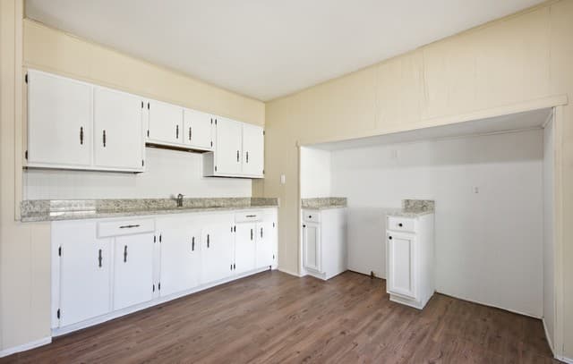 3-bedroom rental at 1820 E Highland in San Antonio, TX — photo 2