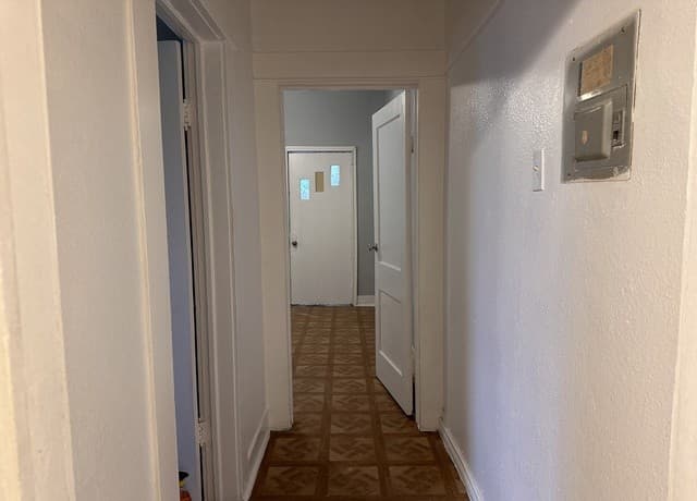 1-bedroom rental at 1319 Leal St Unit 2 in San Antonio, TX — photo 5