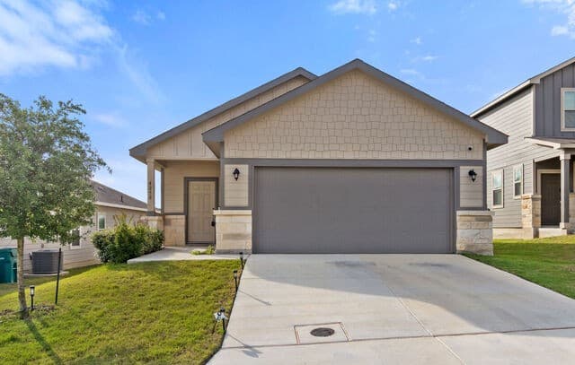 4-bedroom rental at 4250 Admirals Bnd in Converse, TX — photo 1