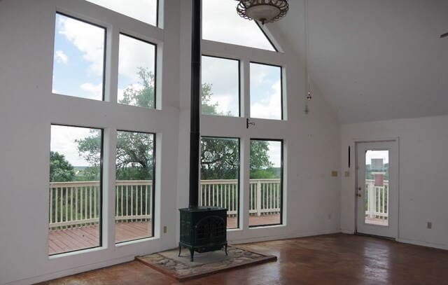 1-bedroom rental at 620 County Road 242 in Hondo, TX — photo 5