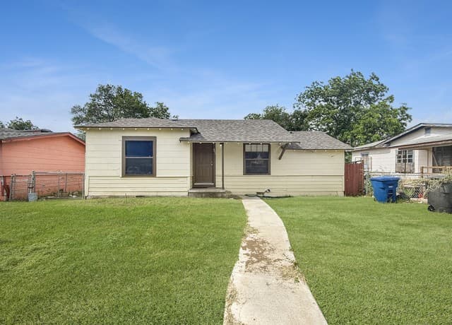 3-bedroom rental at 842 Price Ave in San Antonio, TX — photo 1