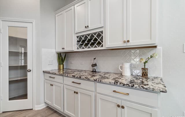 5-bedroom rental at 8526 Red Hawk Loop in San Antonio, TX — photo 5