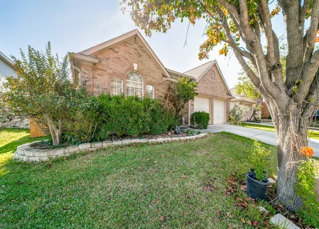 3-bedroom rental at 5918 Hart Fld in San Antonio, TX — photo 3