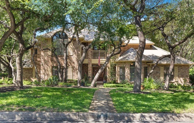 4-bedroom rental at 9 Camden Oaks in San Antonio, TX — photo 2