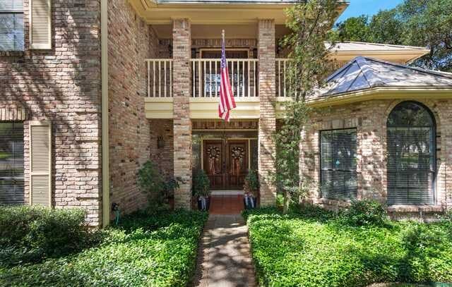4-bedroom rental at 9 Camden Oaks in San Antonio, TX — photo 3