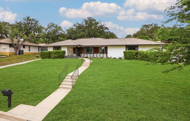 3-bedroom rental at 4103 Mount Laurel in San Antonio, TX — photo 5