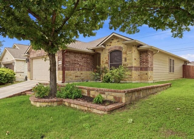 3-bedroom rental at 9835 Mill Path in San Antonio, TX — photo 2