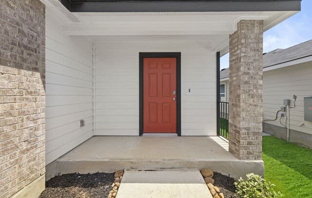 3-bedroom rental at 16064 Mahogany Way in Elmendorf, TX — photo 2