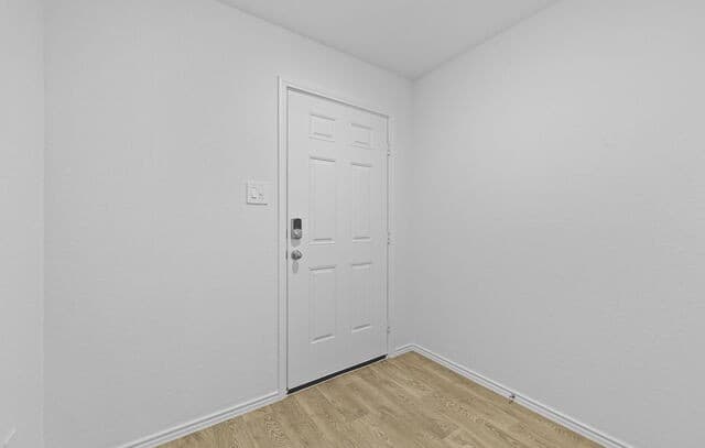 4-bedroom rental at 16068 Mahogany Way in Elmendorf, TX — photo 2