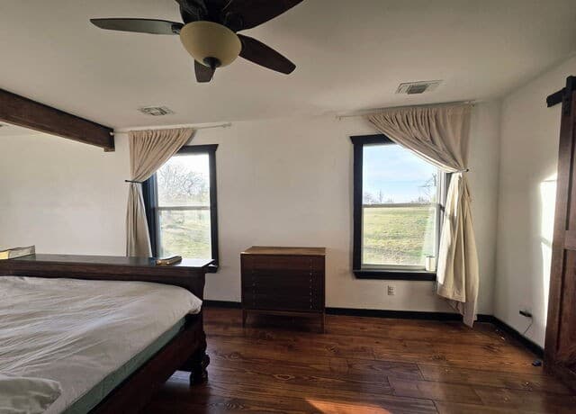 3-bedroom rental at 8451 Ranch Road 965 in Fredericksburg, TX — photo 4