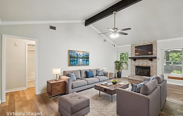 3-bedroom rental at 11930 Holm Oaks in San Antonio, TX — photo 2