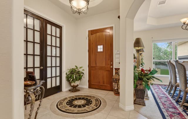 4-bedroom rental at 18907 Calle Cierra in San Antonio, TX — photo 2