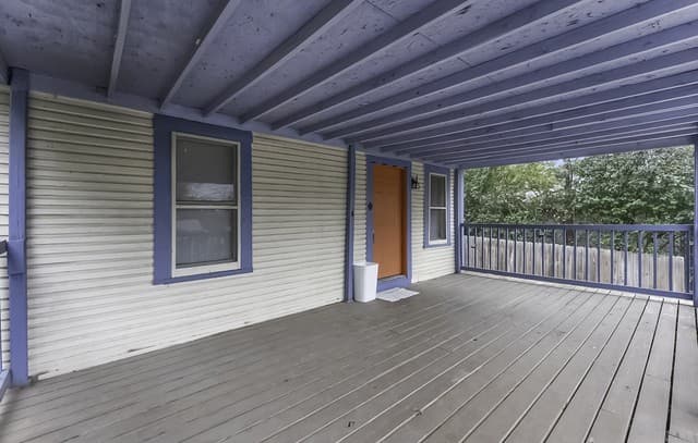 3-bedroom rental at 114 Teresa in San Antonio, TX — photo 5
