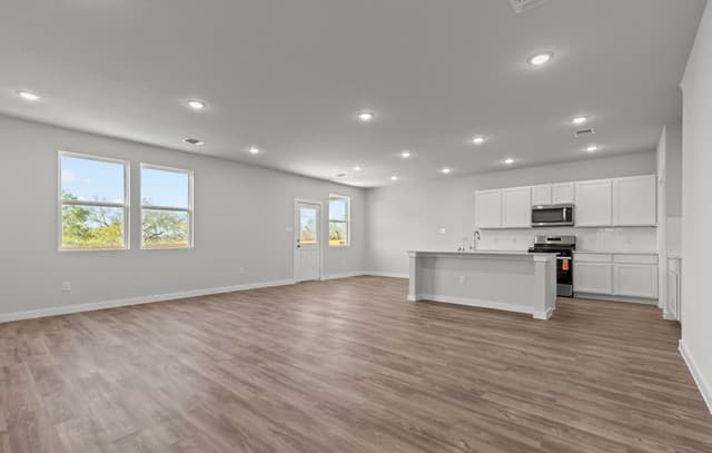 4-bedroom rental at 9947 Chavaneaux Lndg in San Antonio, TX — photo 2