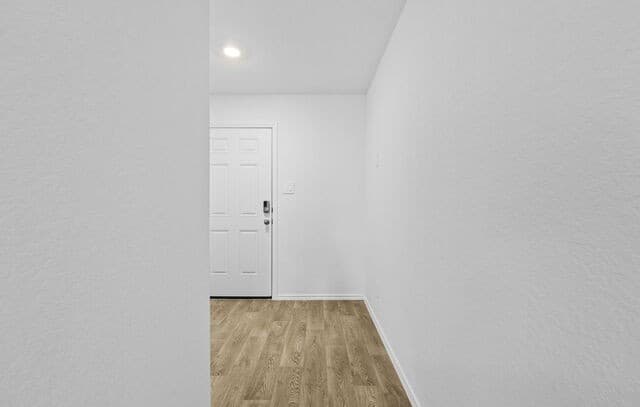 4-bedroom rental at 16055 Mahogany Way in Elmendorf, TX — photo 4