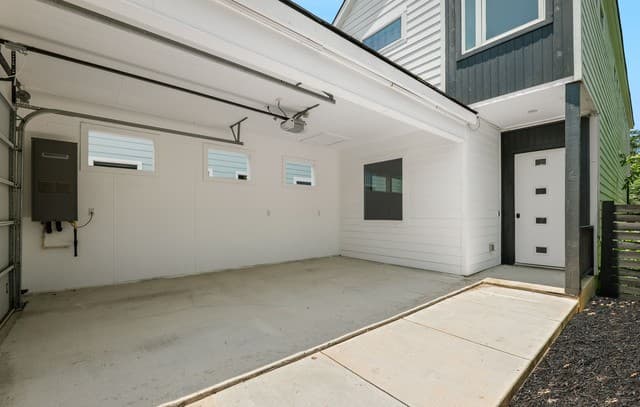Home for sale at 1753 E Crockett St in San Antonio, TX — photo 2