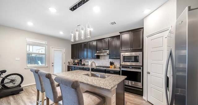 3-bedroom rental at 2339 Castello in San Antonio, TX — photo 5