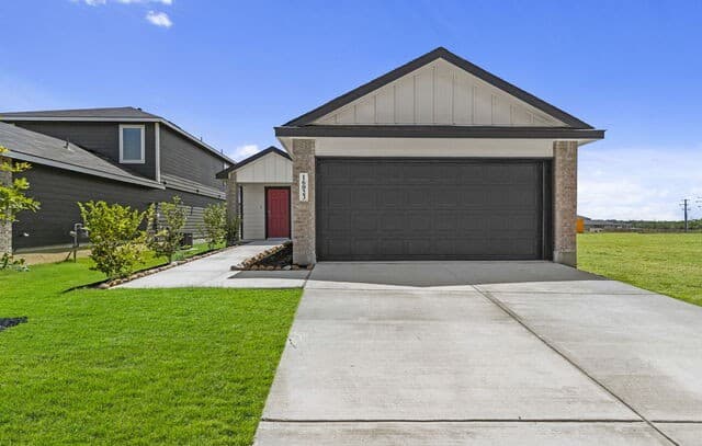 4-bedroom rental at 16023 Mahogany Way in Elmendorf, TX — photo 1